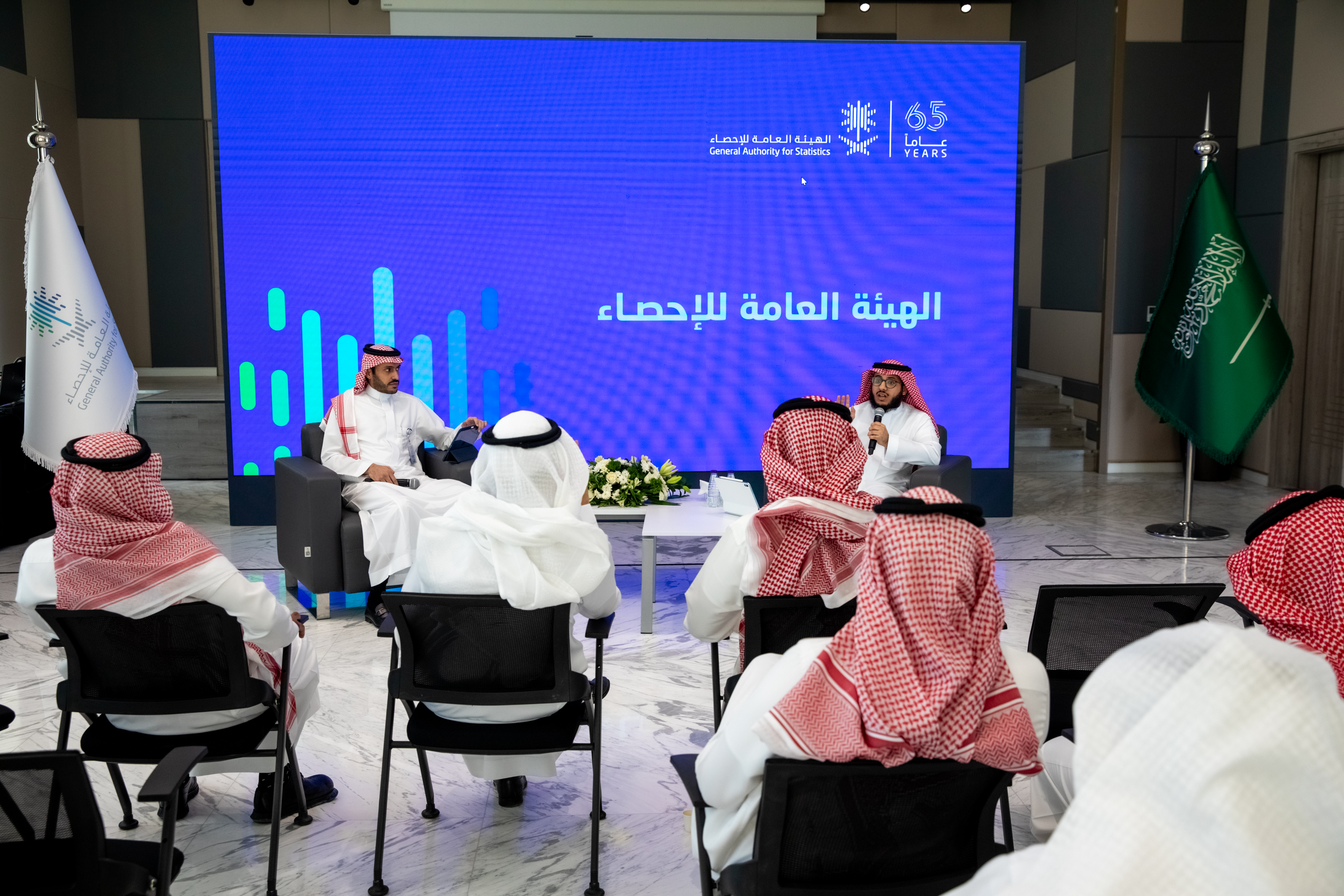 ورشة عمل التوعية بنظام العمل